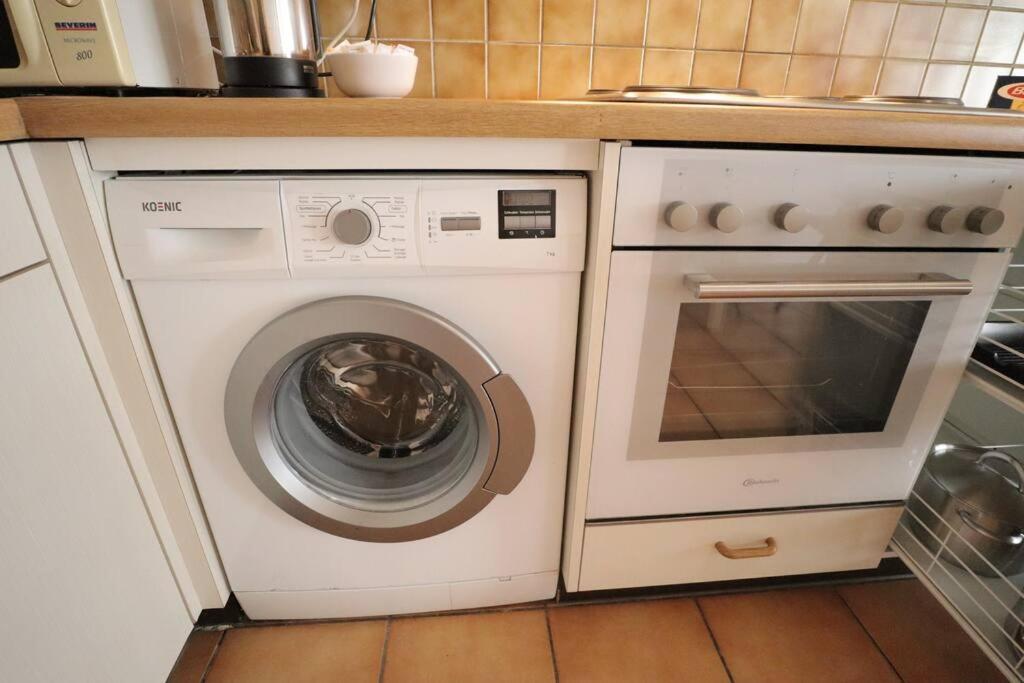 Comfortable, Very Well Located Between Train Station And Lake! Lausanne Eksteriør bilde